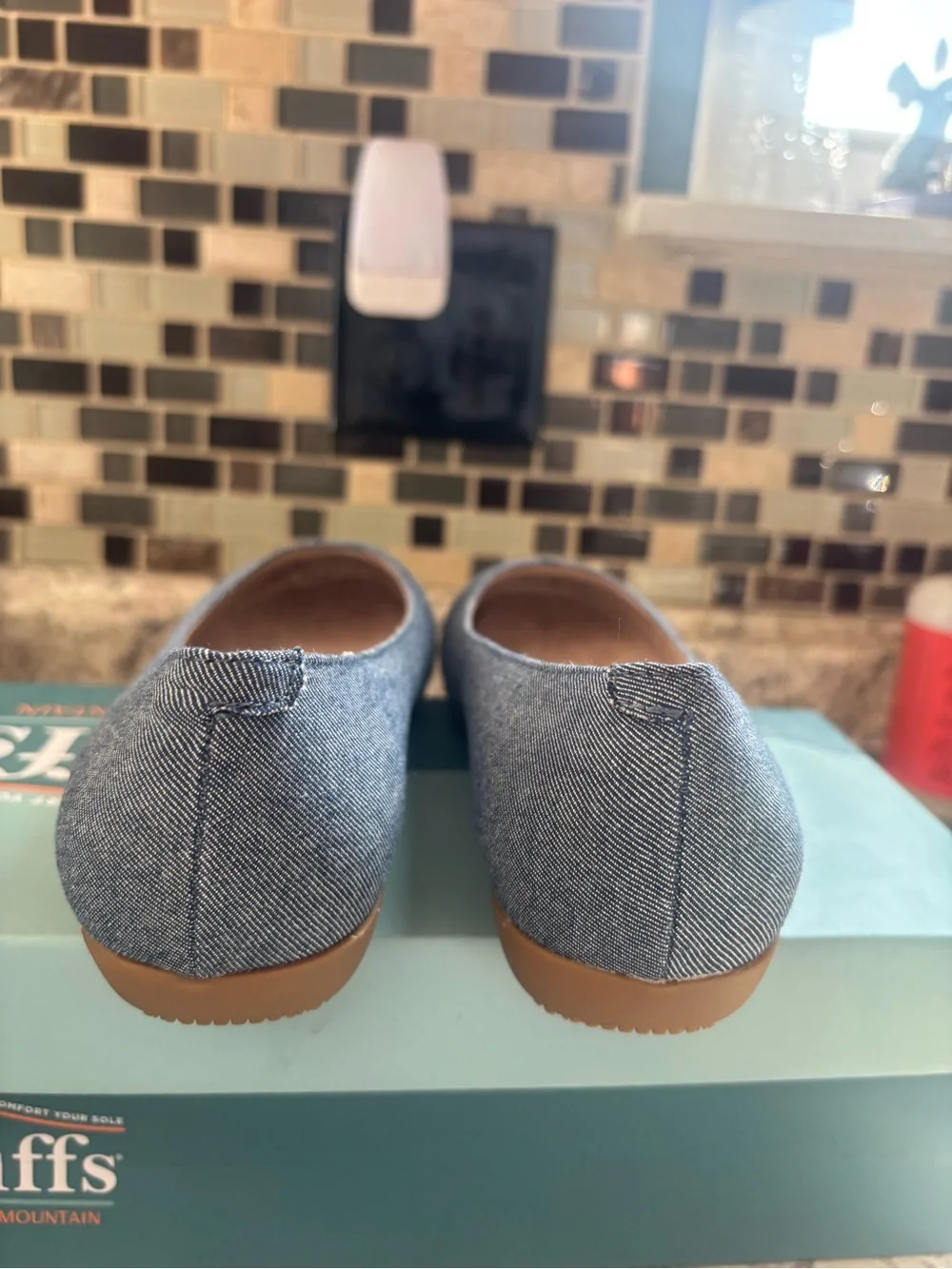Cliffs by White Mountain denim flats